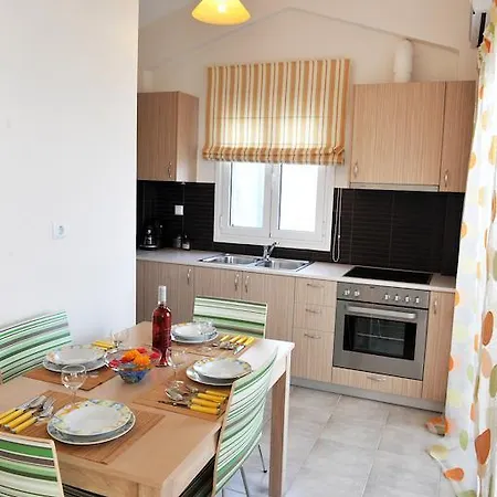 Lemon Tree Villa Nidrí